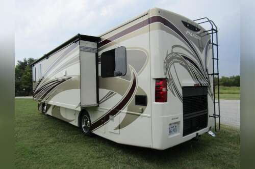 2016 Thor Motor Coach PALAZZO 33.2 in sherman TX