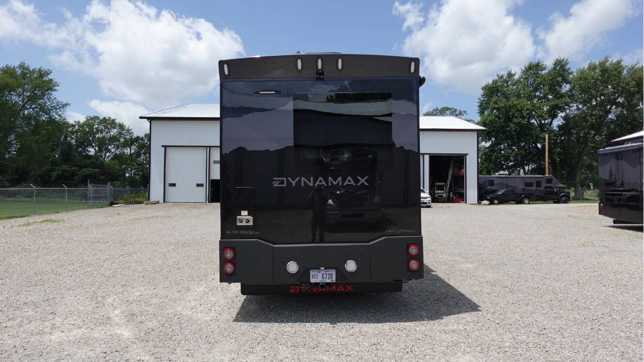 A photo of this 2027 Dynamax ISATA 6 31KS