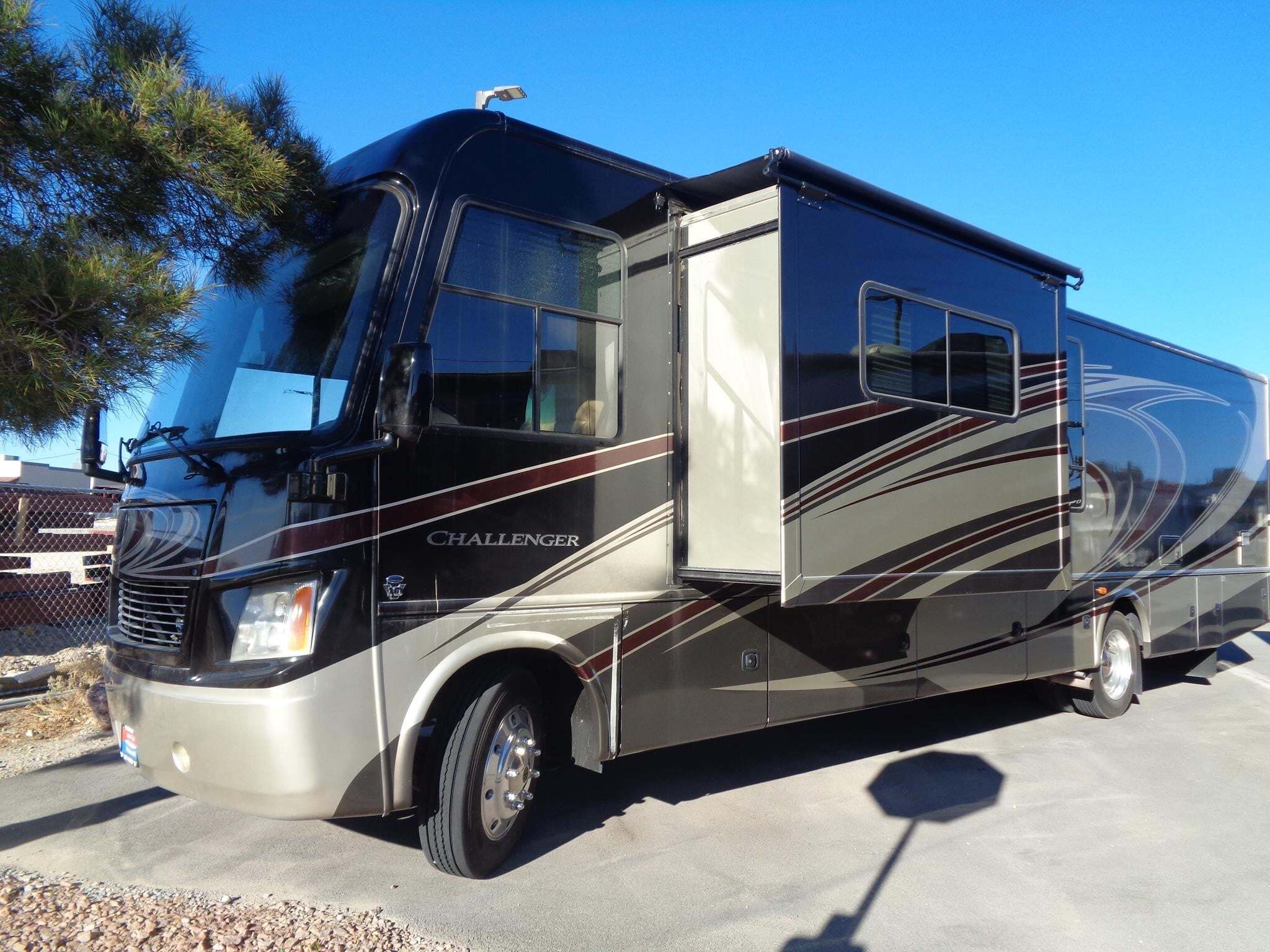 2014 Thor Motor Coach CHALLENGER 37GT in pahrump NV