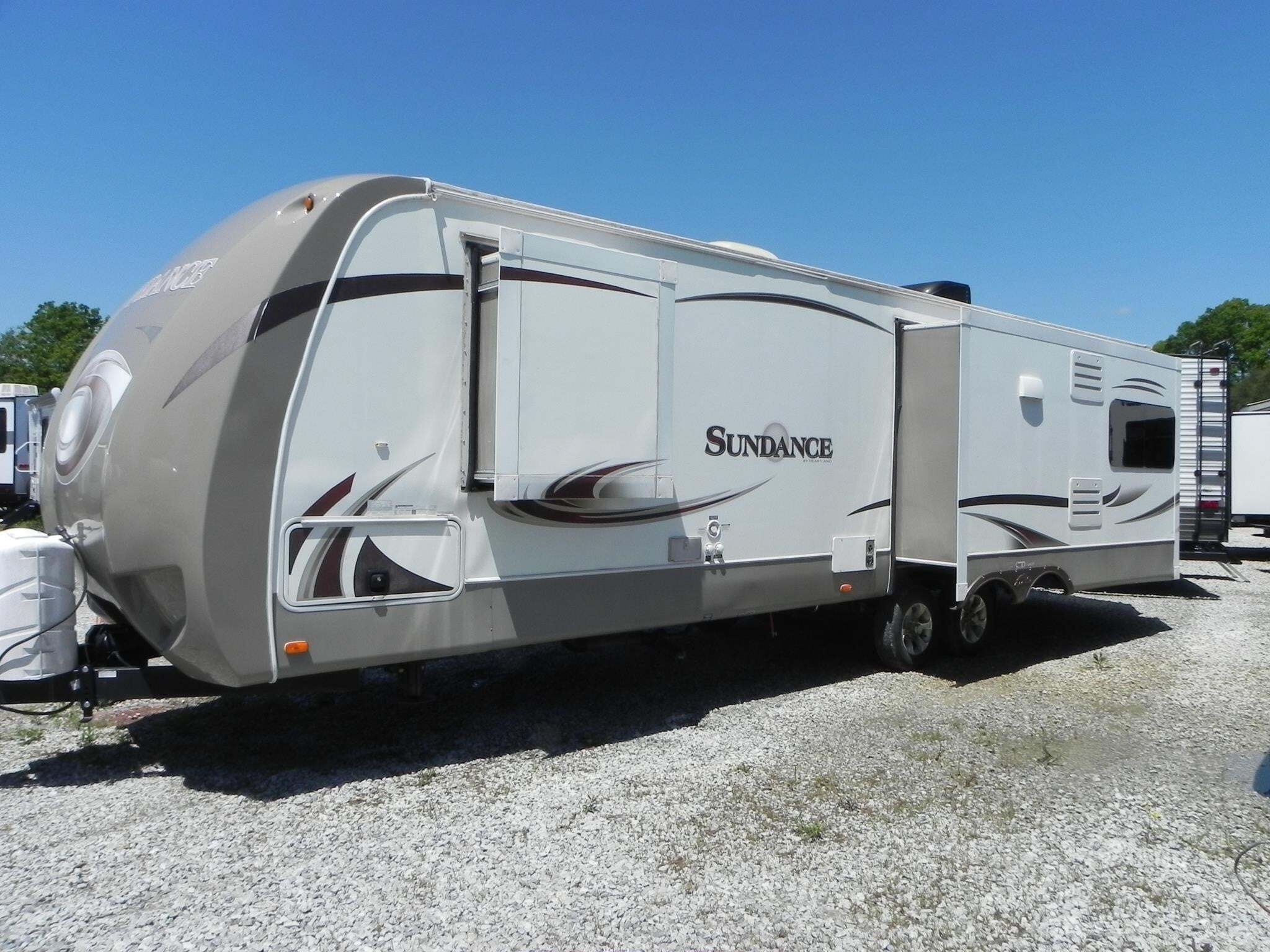 2014 Heartland SUNDANCE 322RES in mitchell IN
