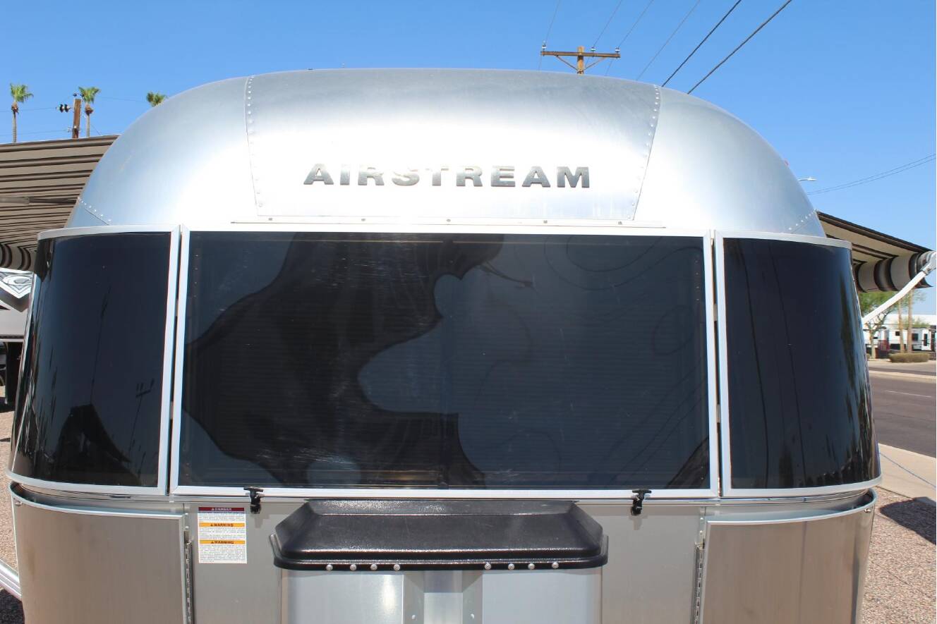 A photo of this 2017 Airstream CLASSIC 30RB