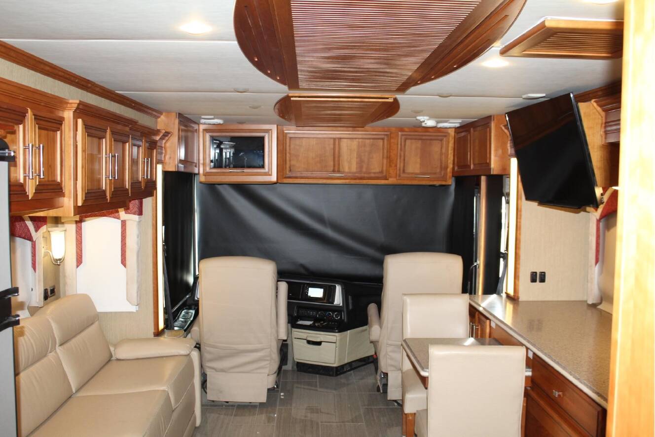 A photo of this 2016 Newmar VENTANA 3427