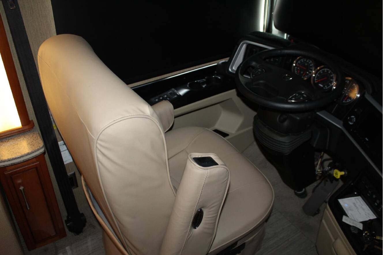 A photo of this 2016 Newmar VENTANA 3427