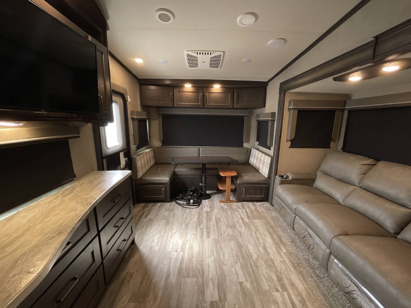 A photo of this 2022 Grand Design REFLECTION 150 SERIES 260RD