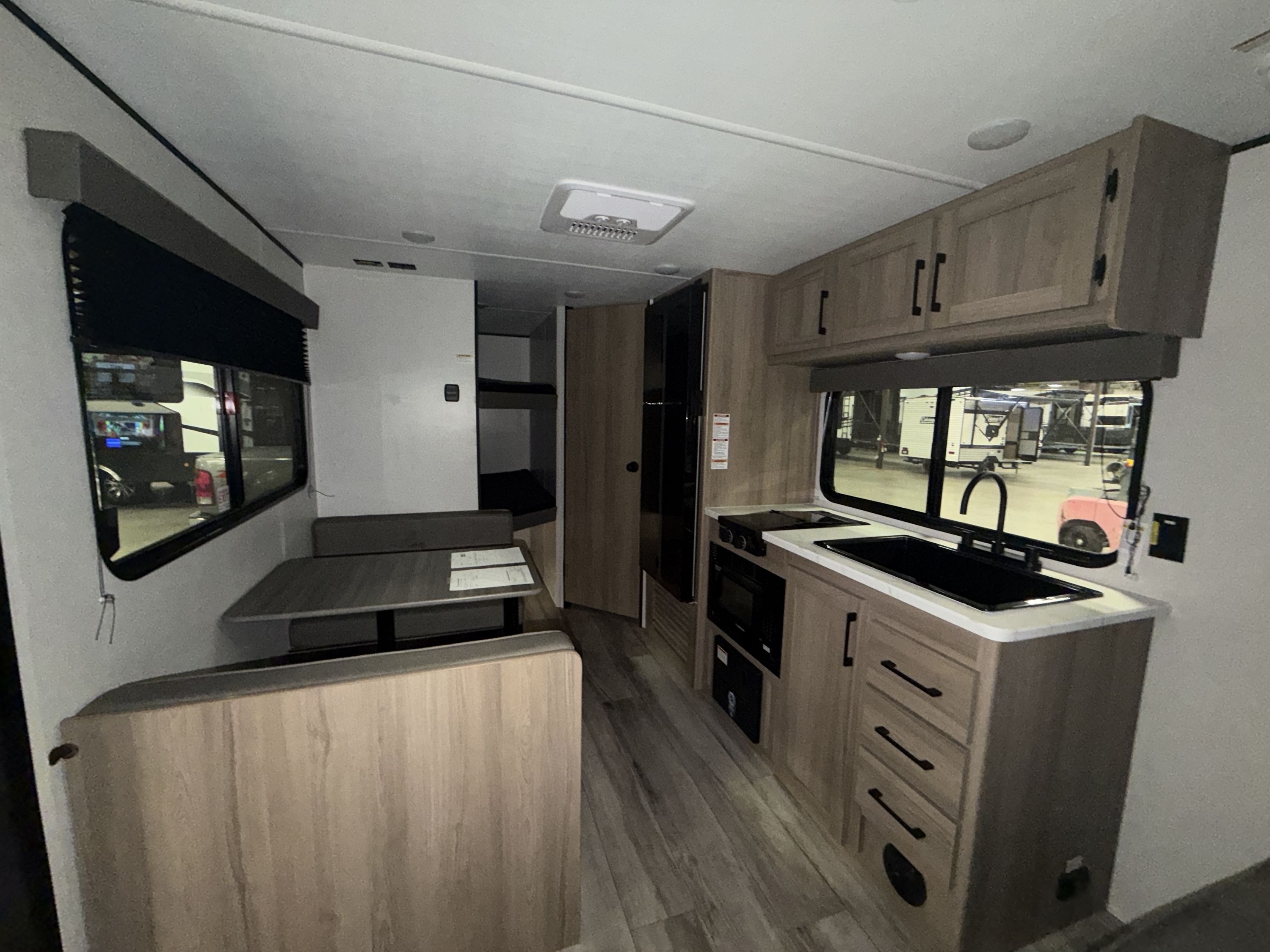 2025 Keystone COLEMAN 23B in colton CA