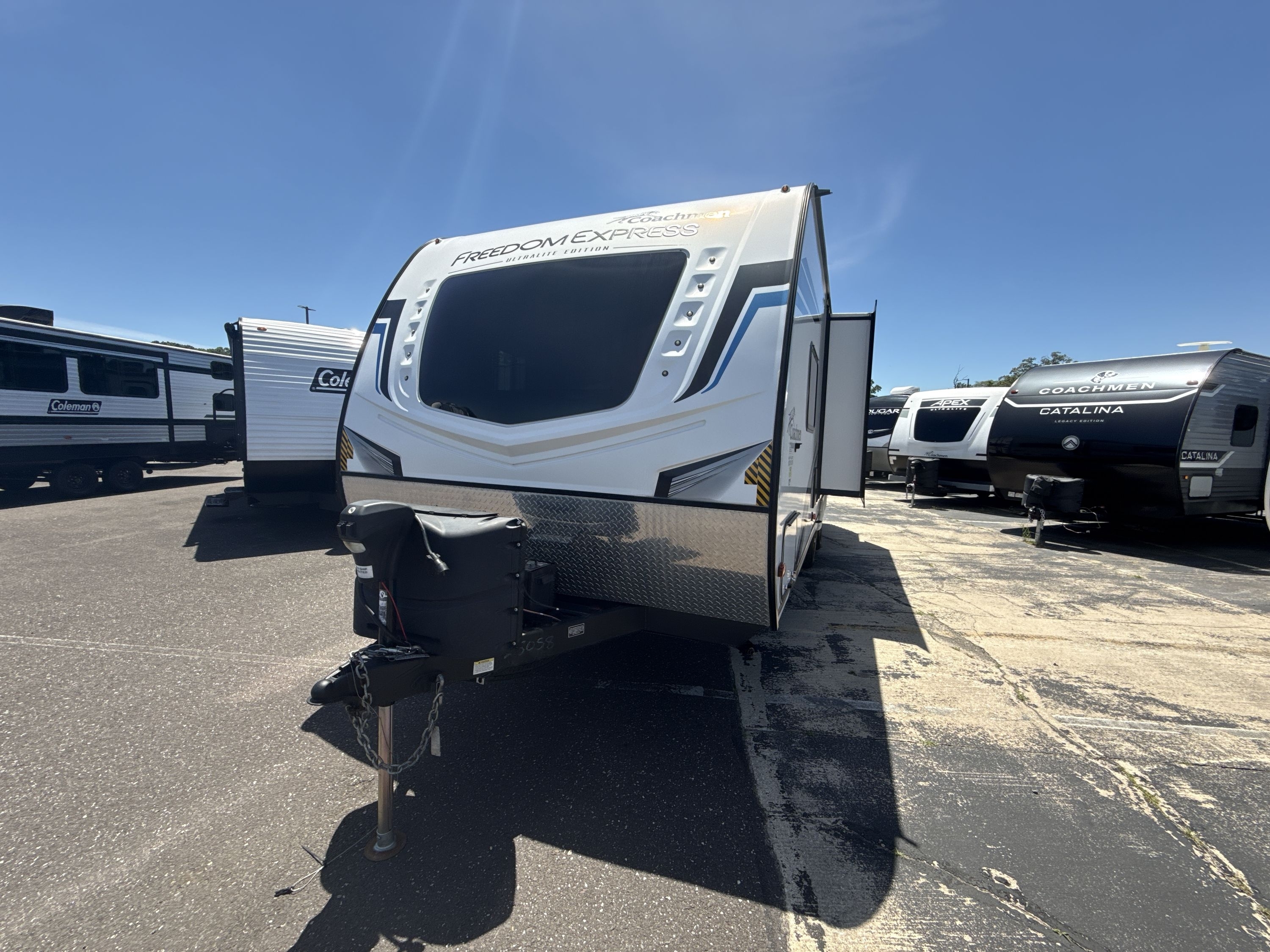 2023 Coachmen FREEDOM EXPRESS ULTRA LITE 246RKS RV