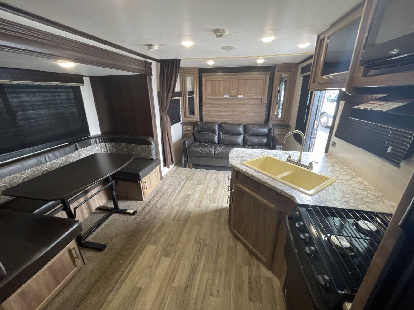 A photo of this 2018 Jayco JAY FEATHER 23BHM