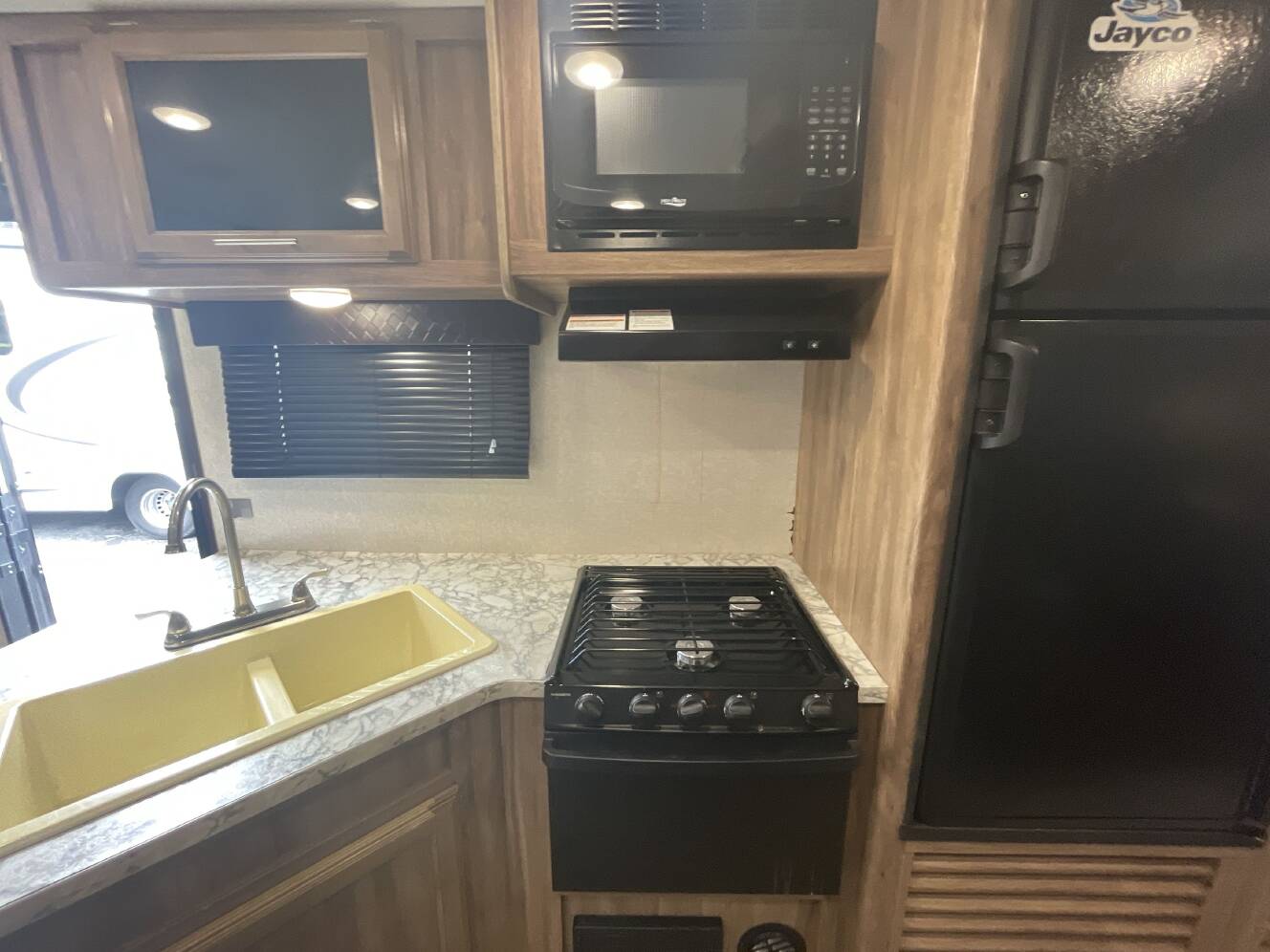 A photo of this 2018 Jayco JAY FEATHER 23BHM