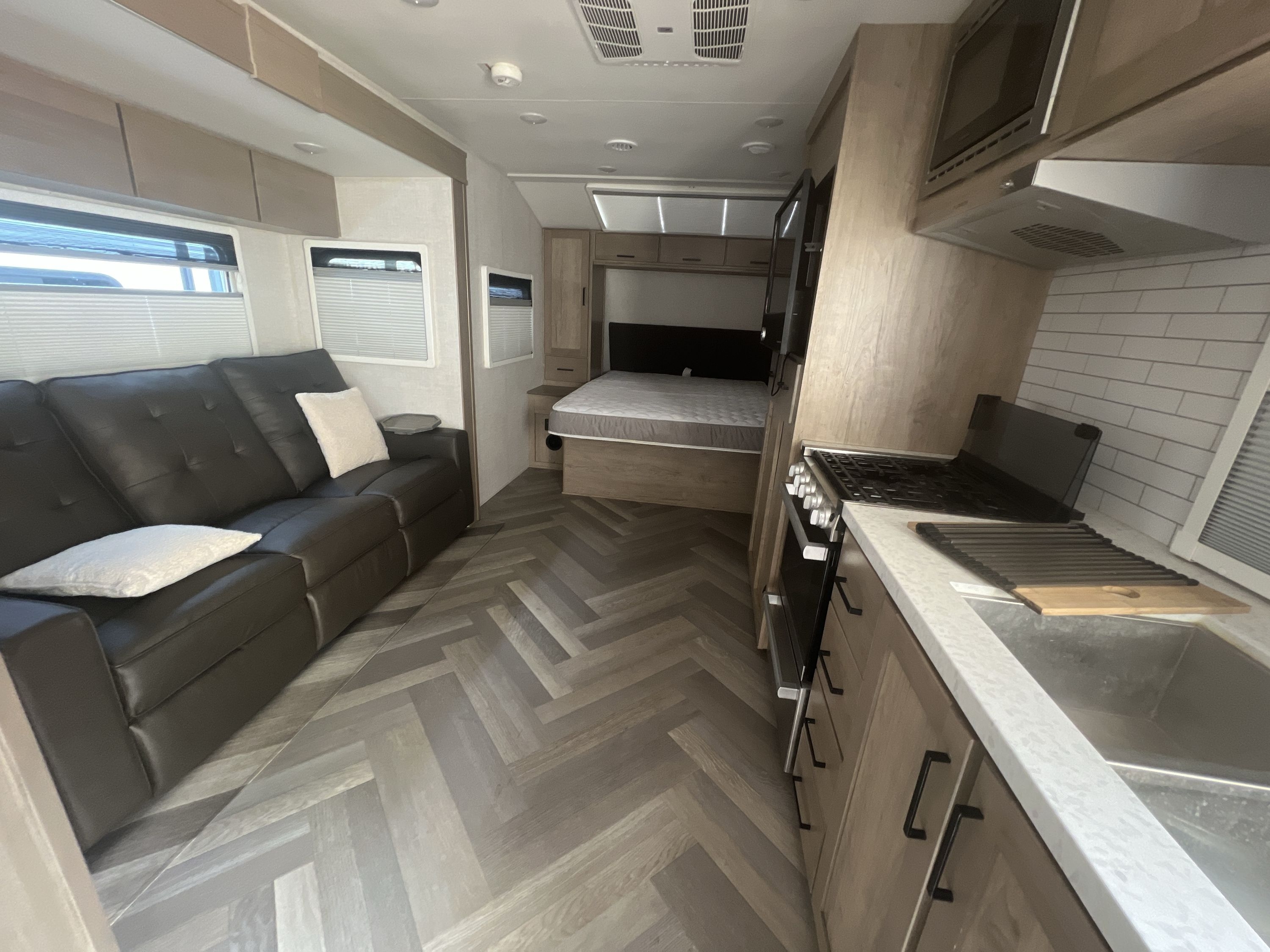 2023 Ember TOURING 20FB in greenville NC