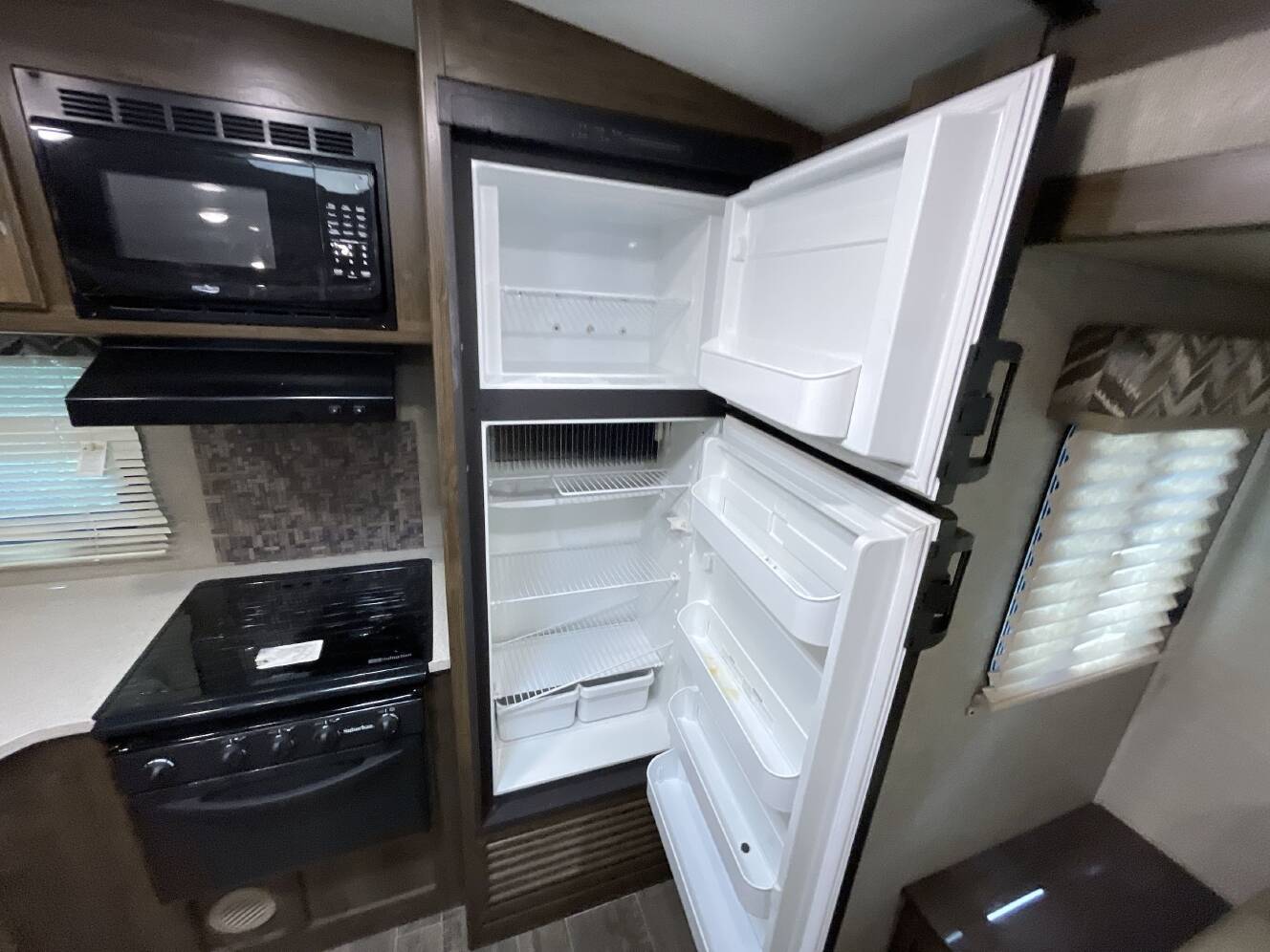 A photo of this 2019 Keystone PREMIER 24RK
