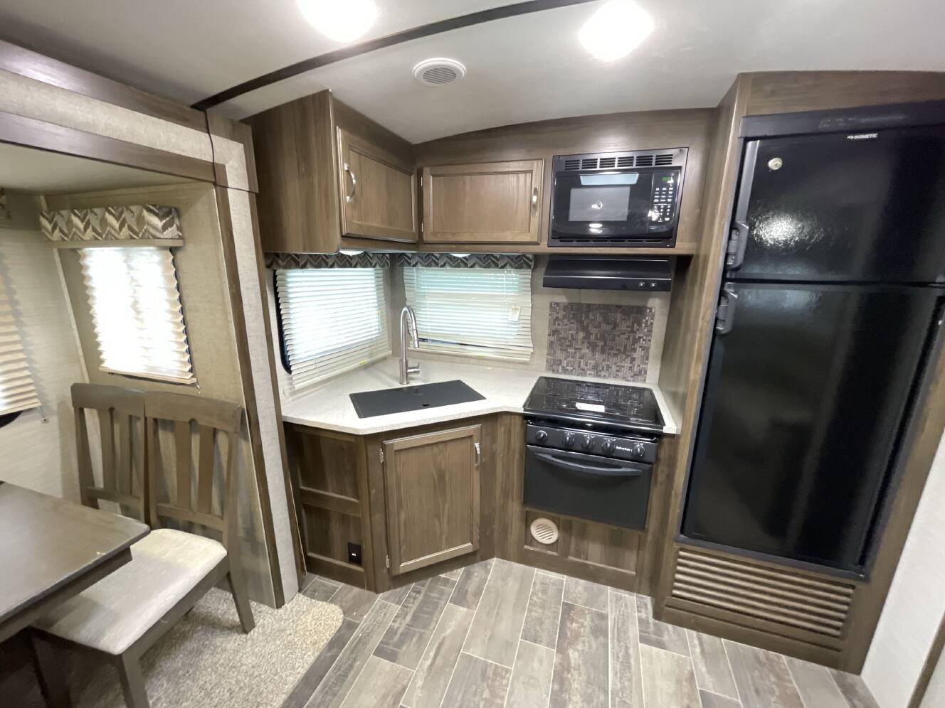A photo of this 2019 Keystone PREMIER 24RK