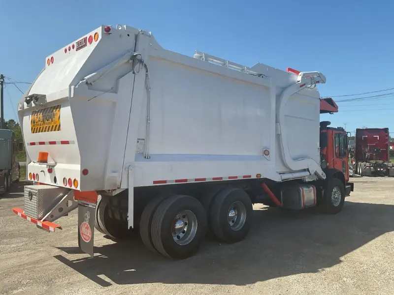 2013 MACK 600