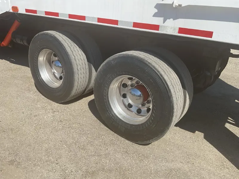 2013 MACK 600