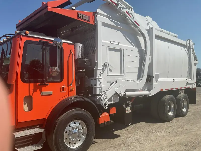 2013 MACK 600