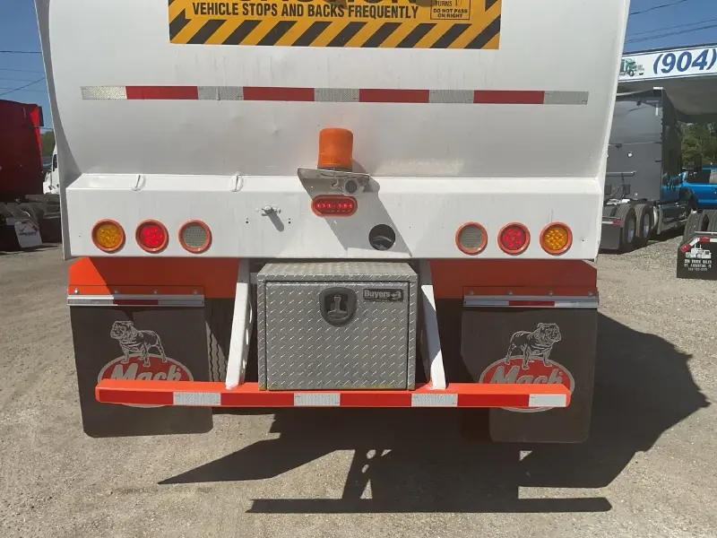 2013 MACK 600