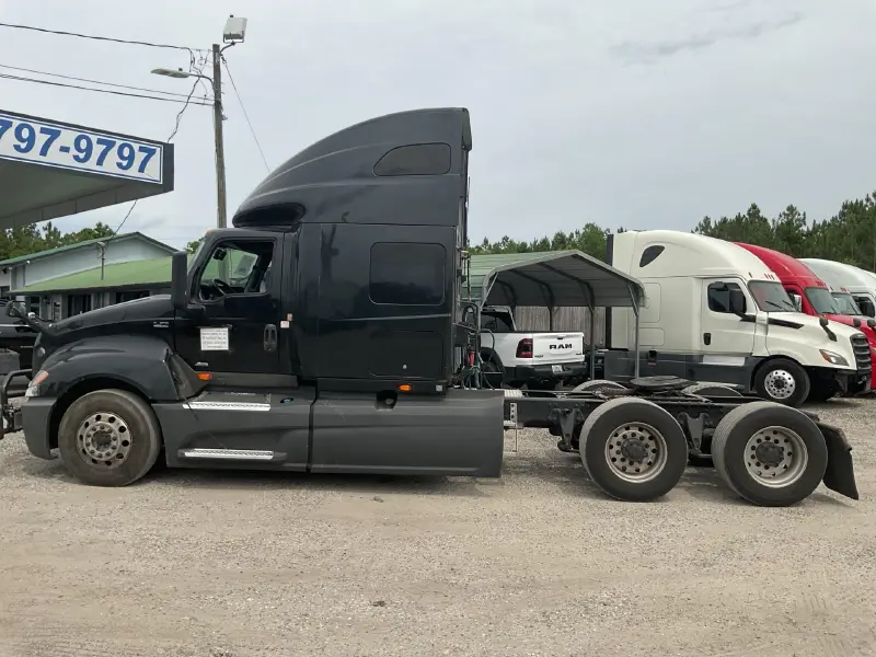 2020 INTERNATIONAL LT625