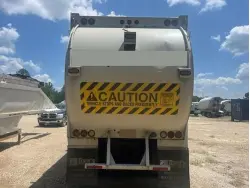 2003 MACK 600
