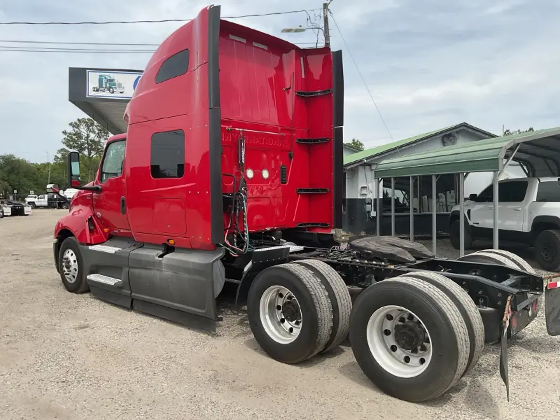 2022 INTERNATIONAL LT625