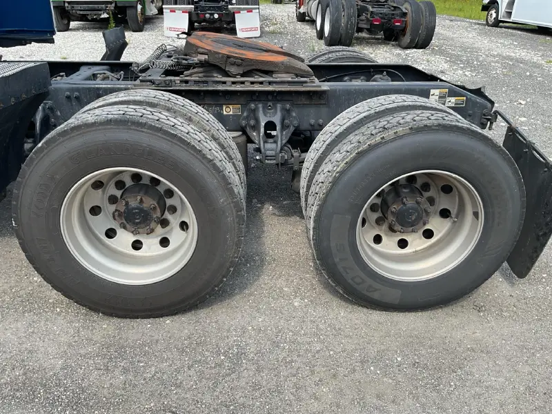 2019 PETERBILT 579