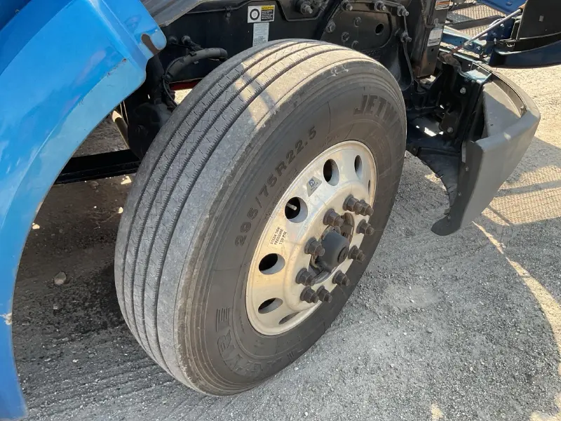 2019 PETERBILT 579