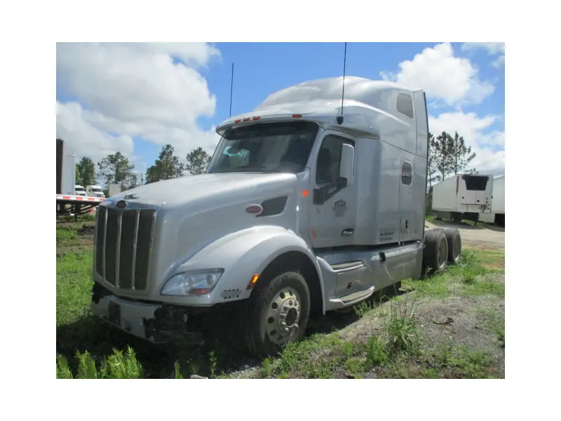 2021 PETERBILT 579