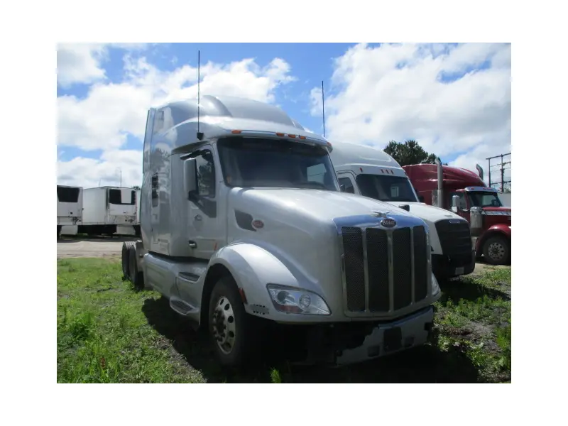 2021 PETERBILT 579