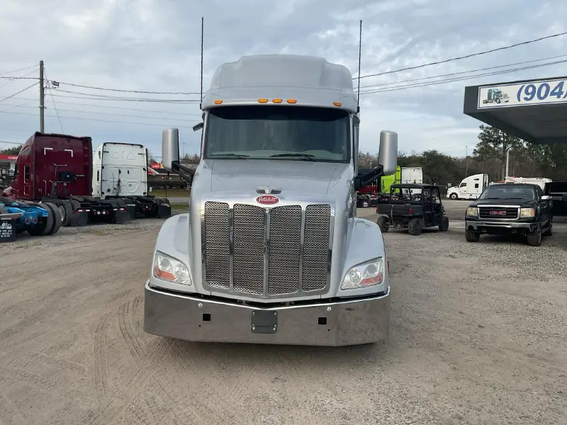 2021 PETERBILT 579