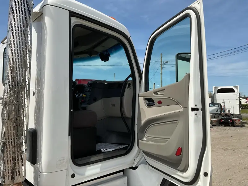 2018 PETERBILT 579