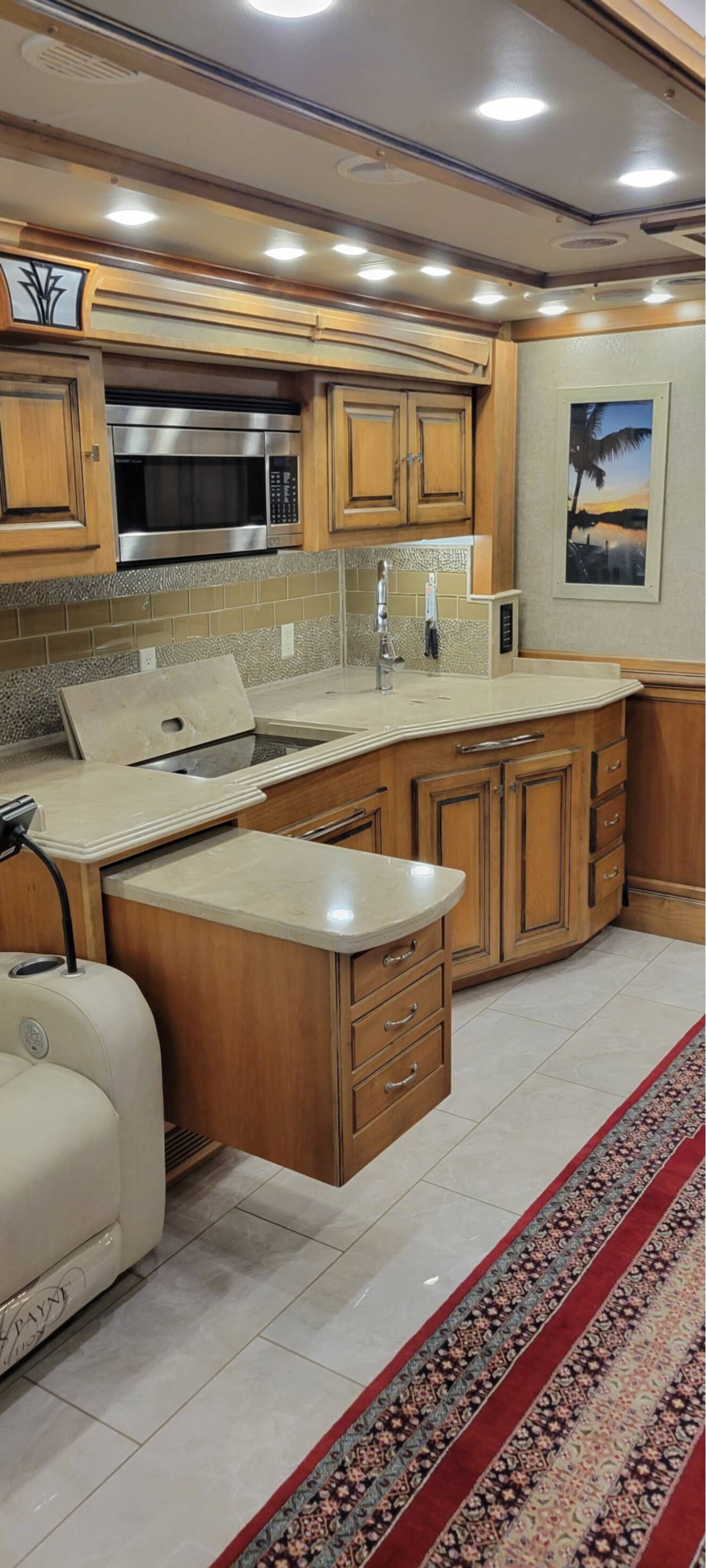 A photo of this 2017 Tiffin Motorhomes PHAETON 40 QBH