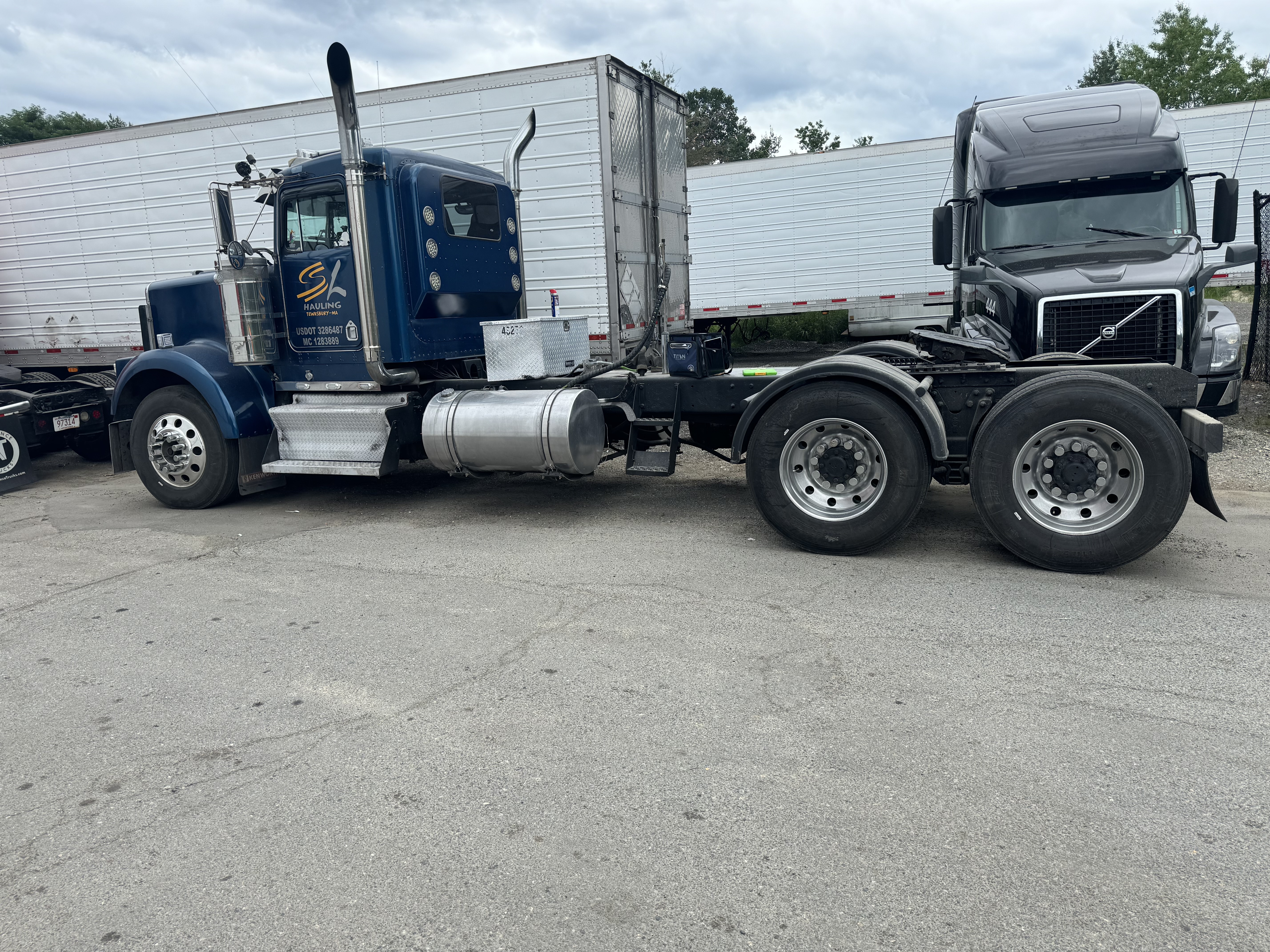 1993 KENWORTH W900B in Tewksbury, MA