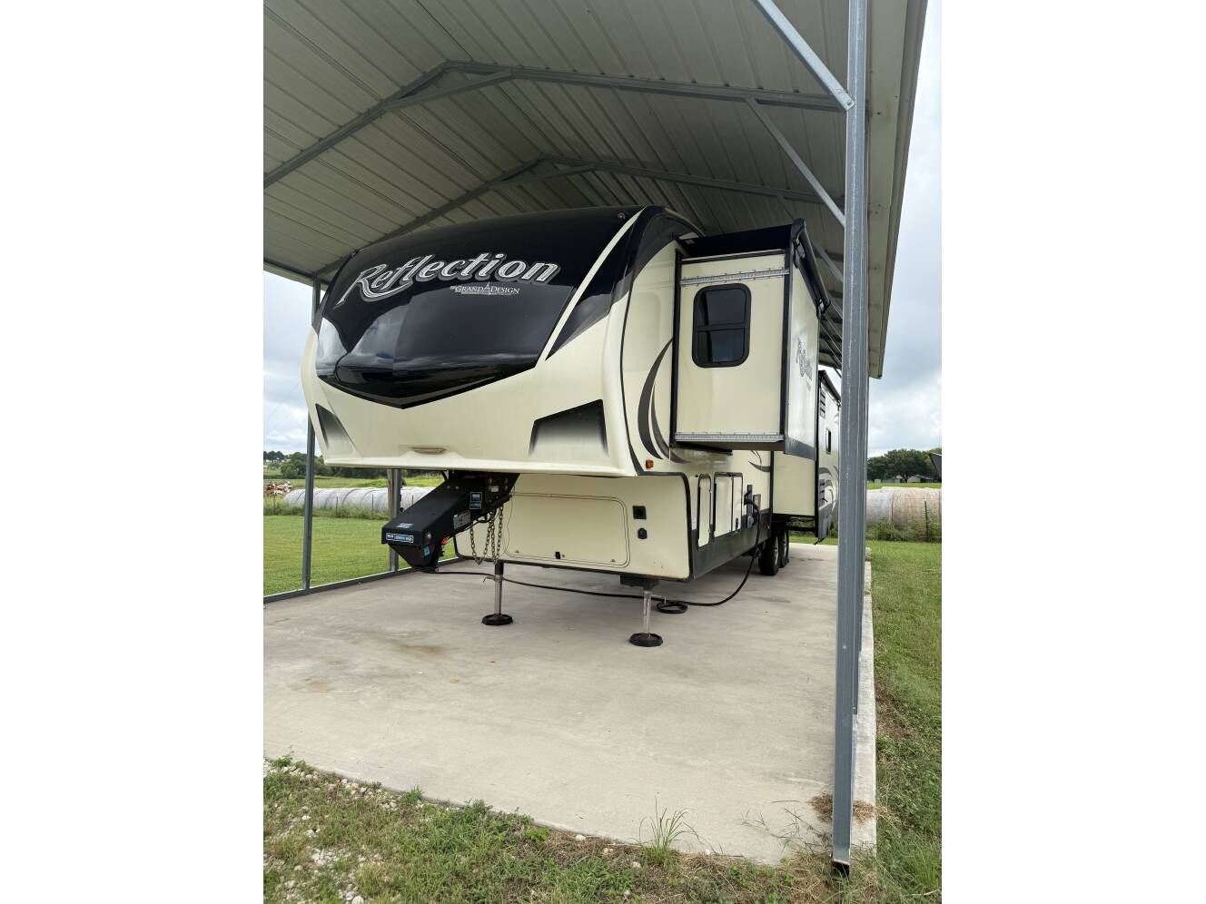 A photo of this 2018 Grand Design REFLECTION 337RLS