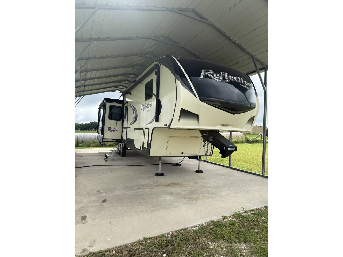 A photo of this 2018 Grand Design REFLECTION 337RLS
