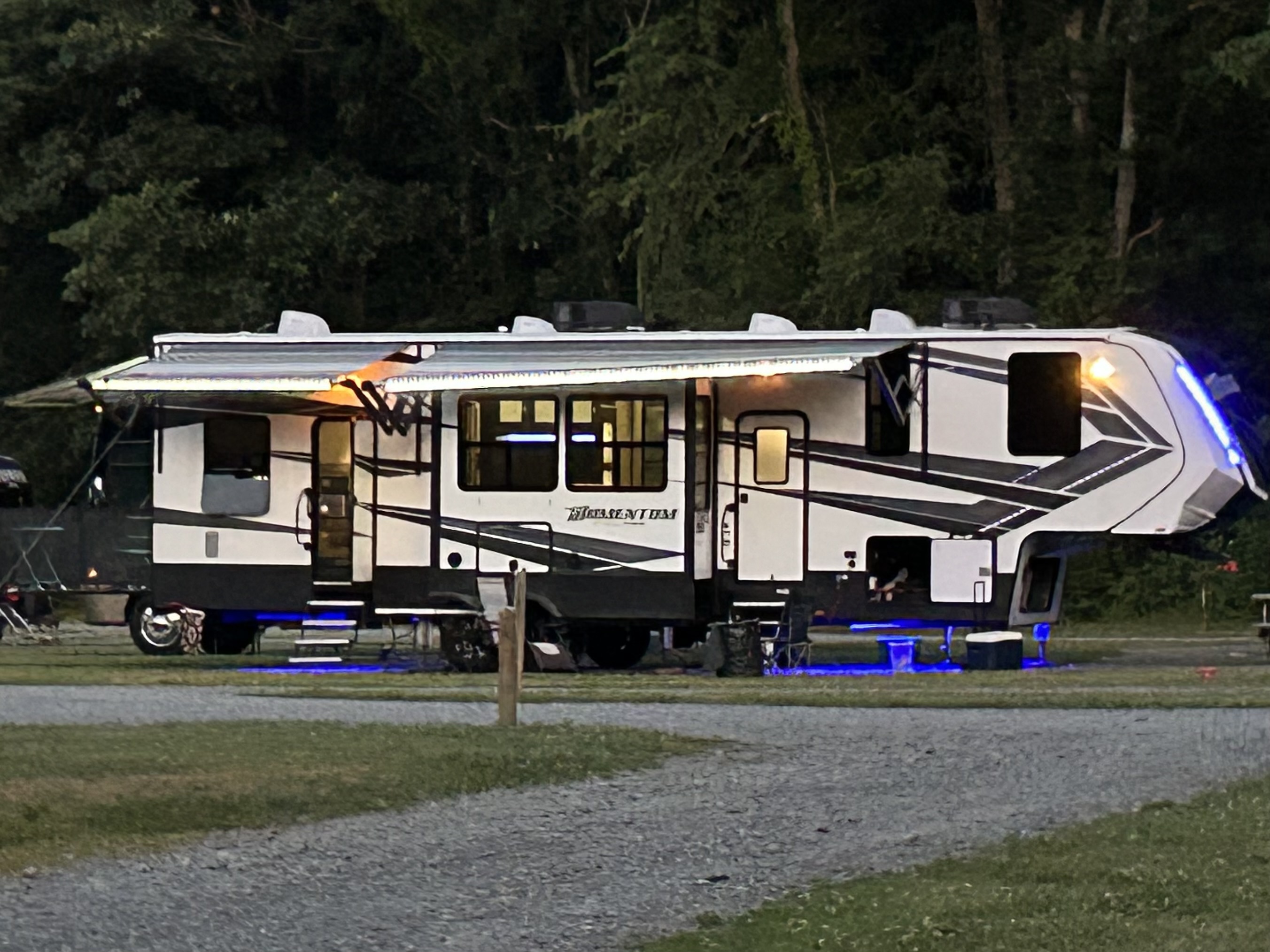 2019 Grand Design MOMENTUM M-CLASS 351M RV