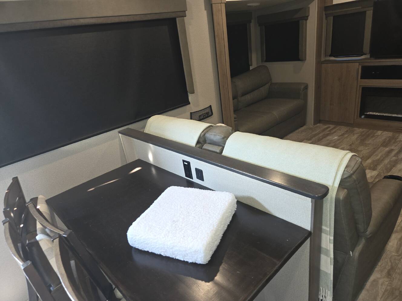 A photo of this 2021 Grand Design IMAGINE 3100RD