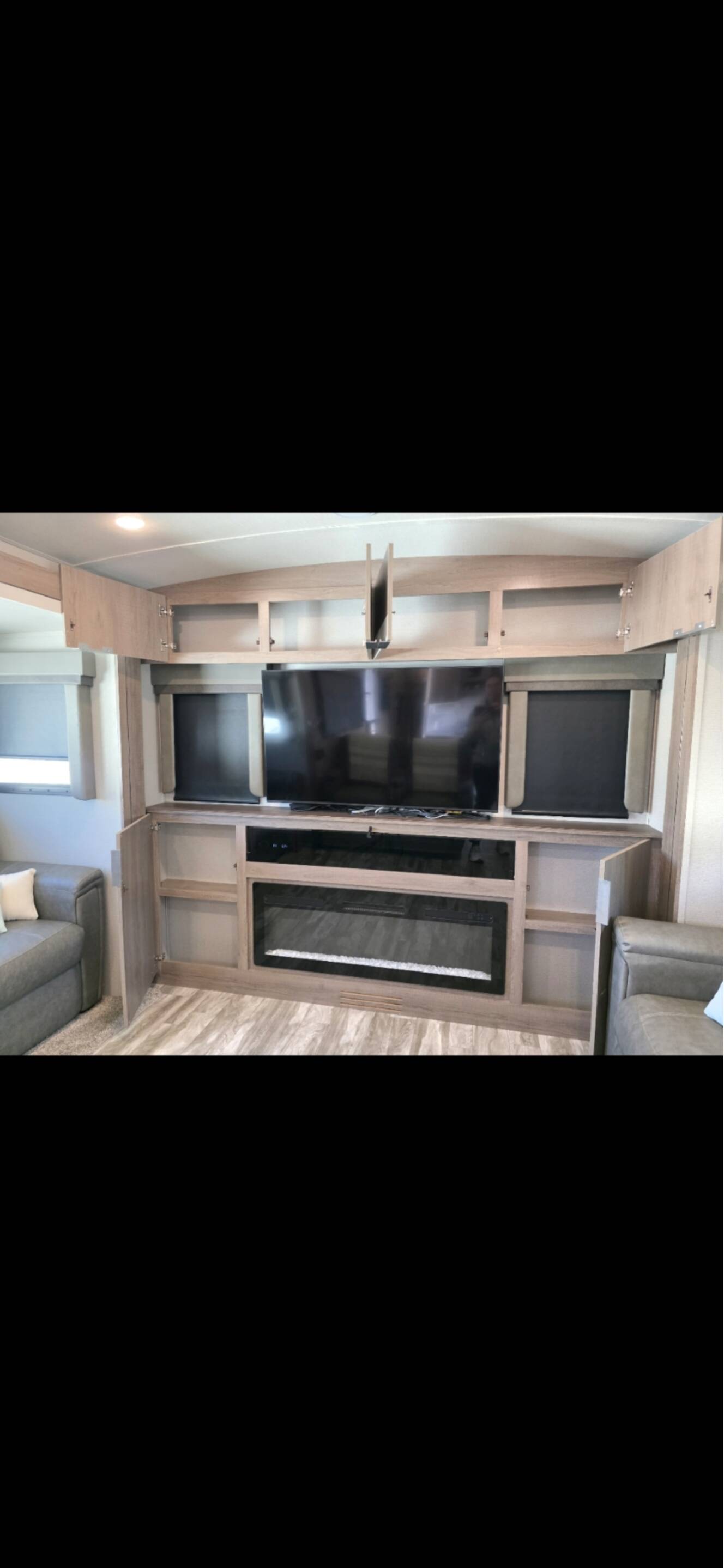 A photo of this 2021 Grand Design IMAGINE 3100RD