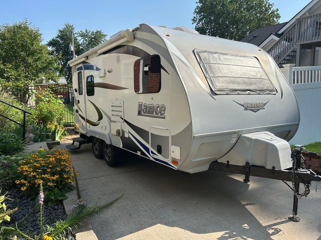 2018 Lance Travel Trailer 1685 in blue springs MO