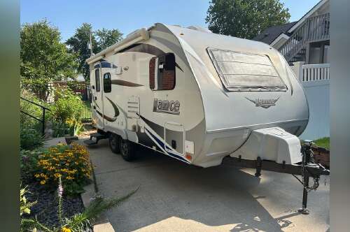 2018 Lance Travel Trailer 1685 in blue springs MO