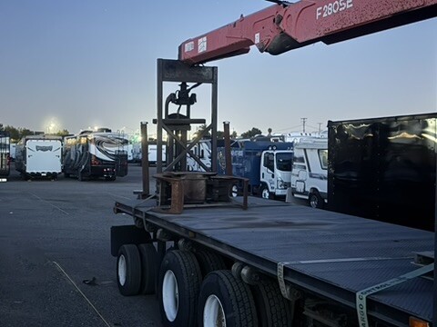2005 FREIGHTLINER BUSINESS CLASS M2 112 in Long Beach, CA