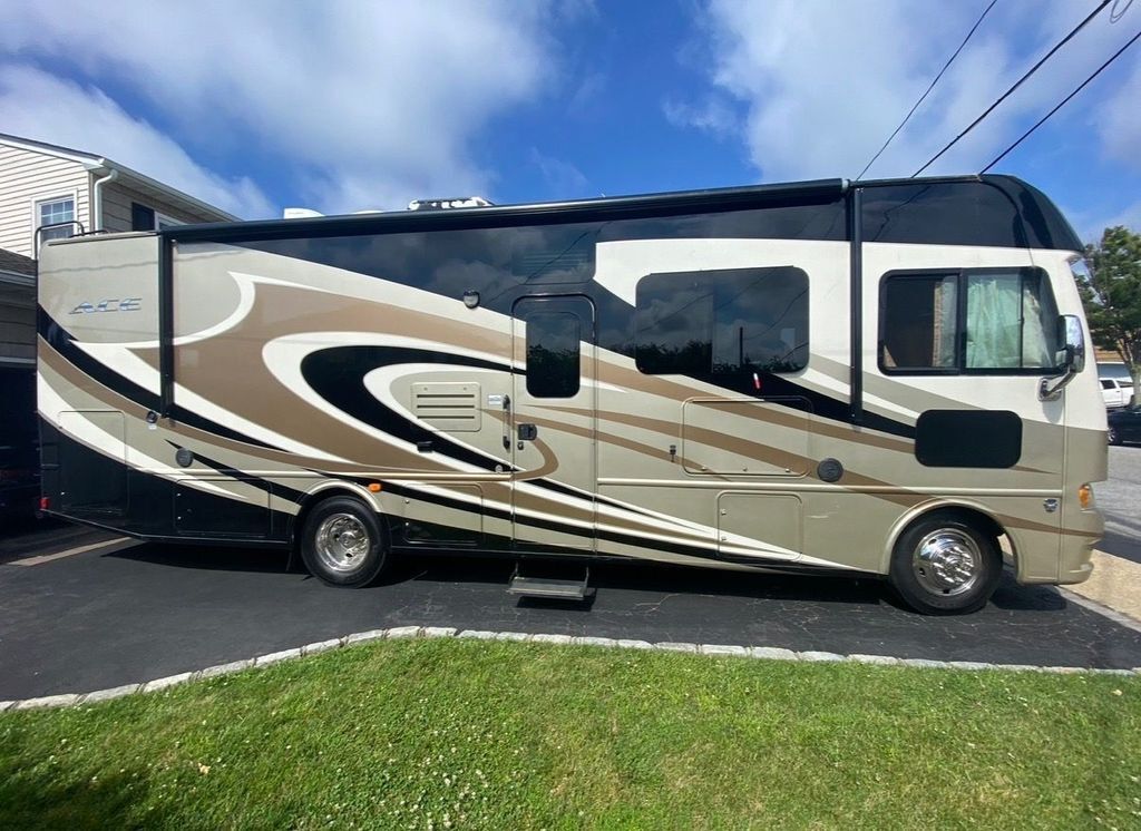 2014 Thor Motor Coach A.C.E. 30.1 in west islip NY