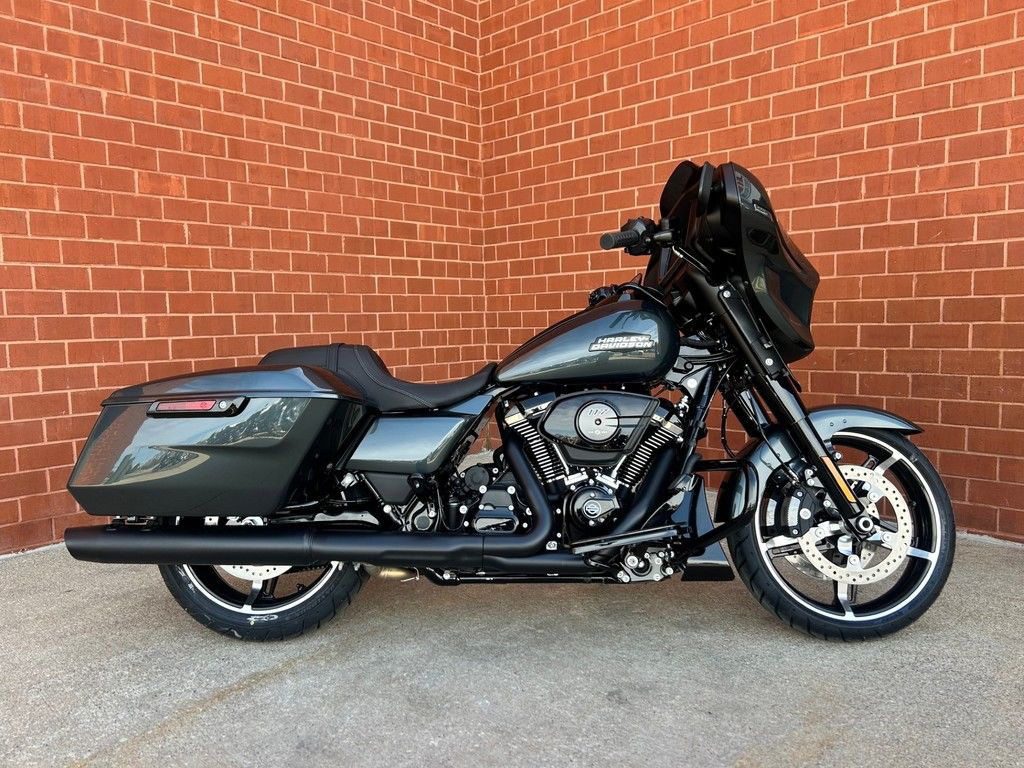 2025 Harley-Davidson Street Glide FLHX in Waterford Twp, MI