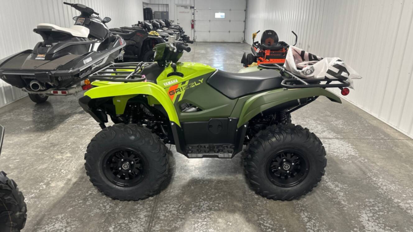 A photo of this 2026 Yamaha Grizzly EPS