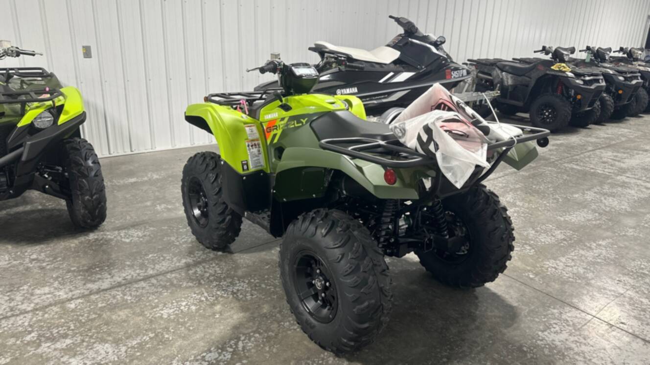 A photo of this 2026 Yamaha Grizzly EPS