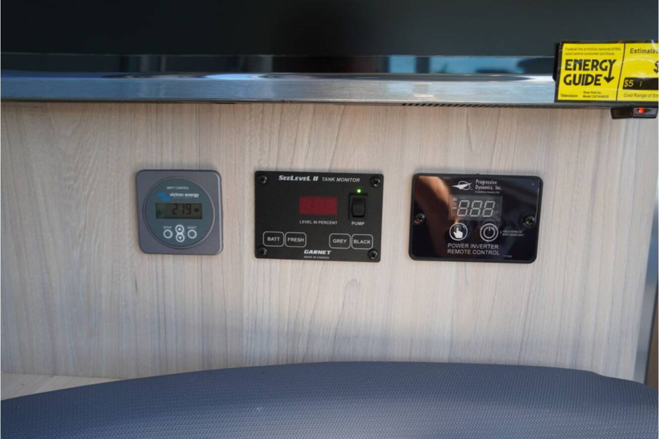 A photo of this 2025 Airstream Globetrotter 27FBQ