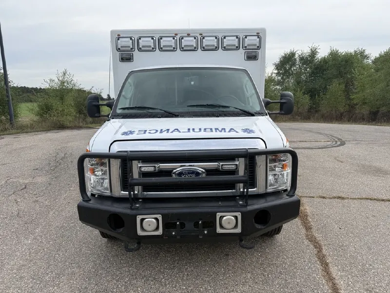 2021 FORD PL CUSTOM AMBULANCE