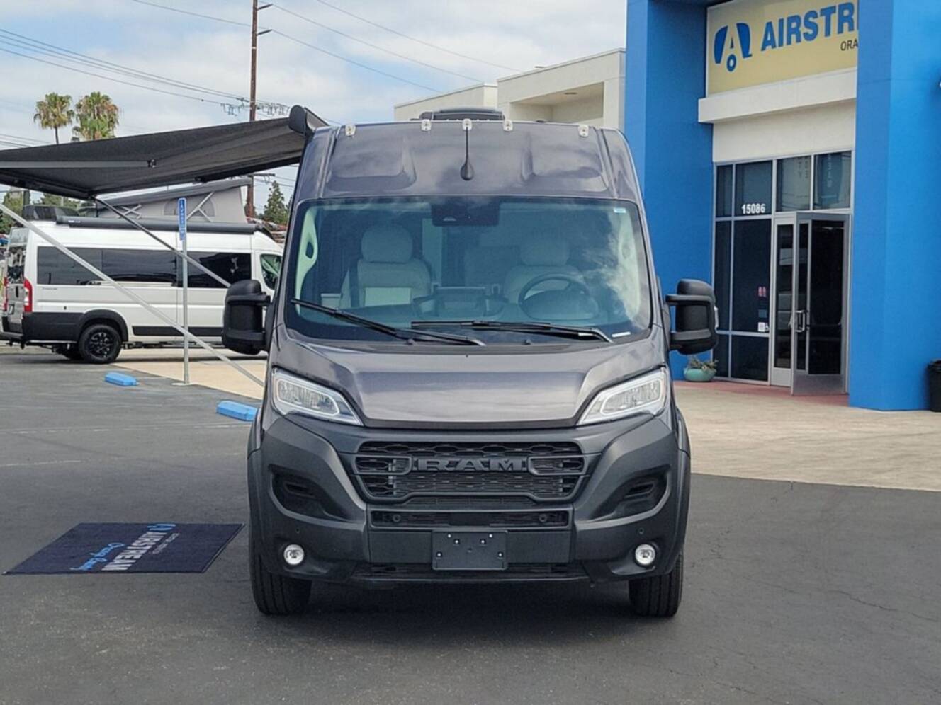 A photo of this 2025 Airstream Rangeline 21