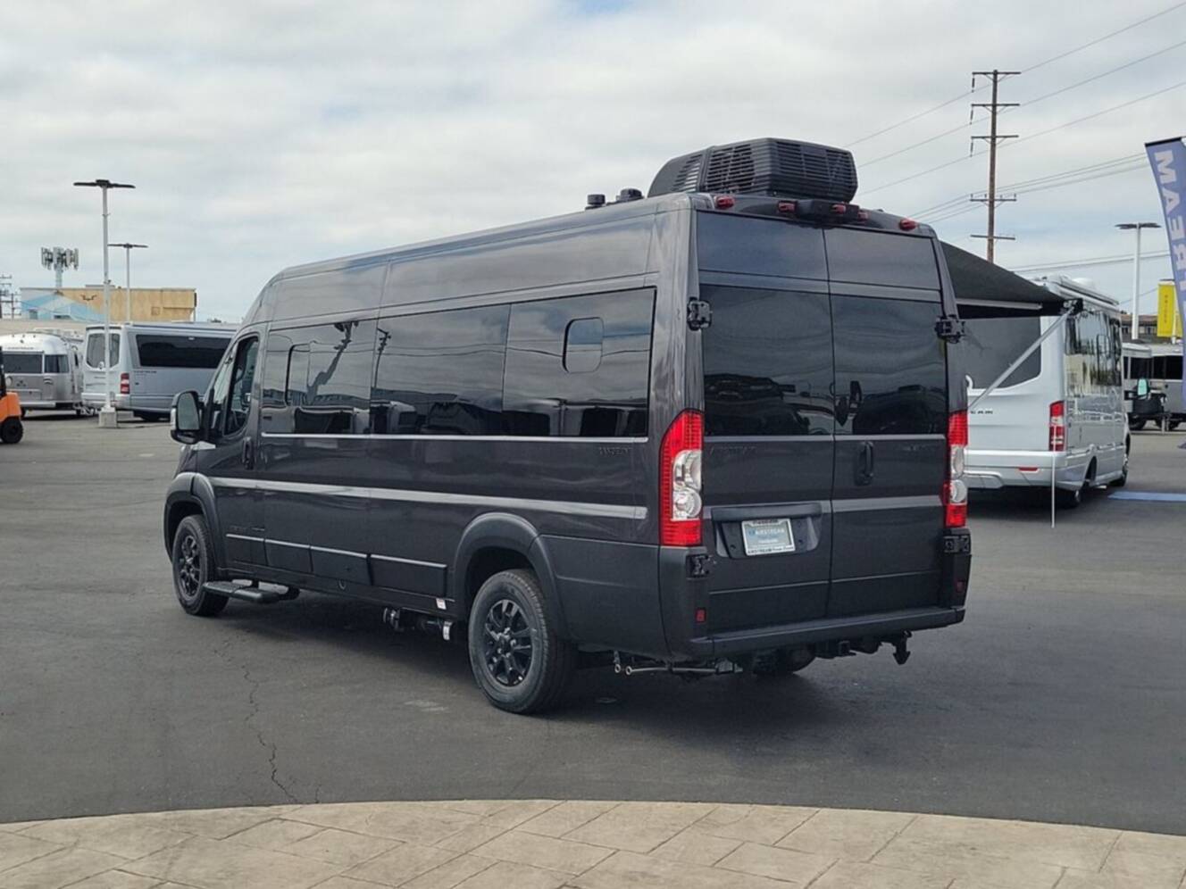 A photo of this 2025 Airstream Rangeline 21