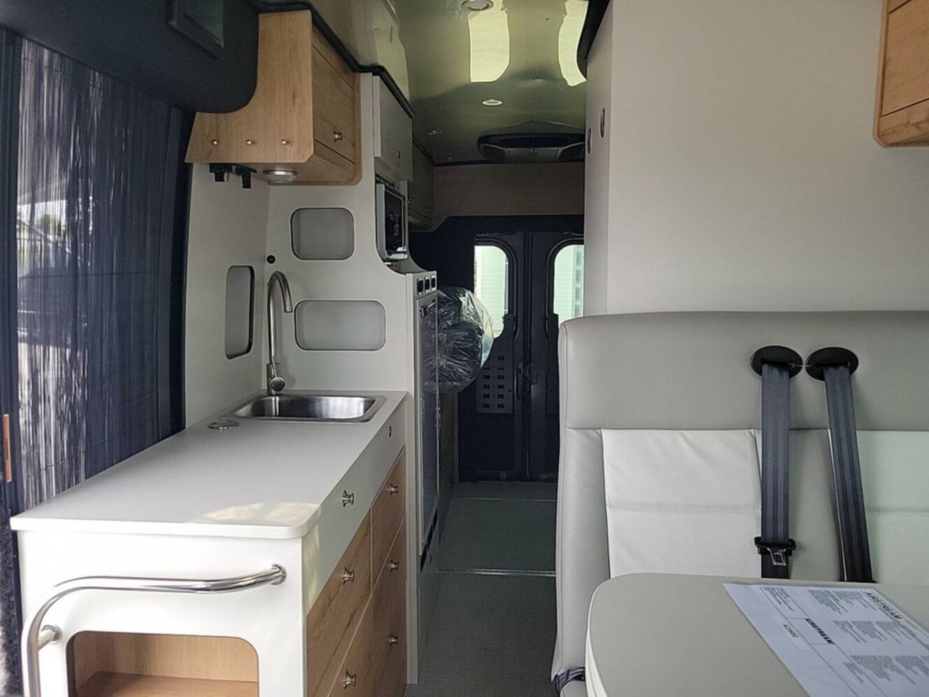 A photo of this 2025 Airstream Rangeline 21