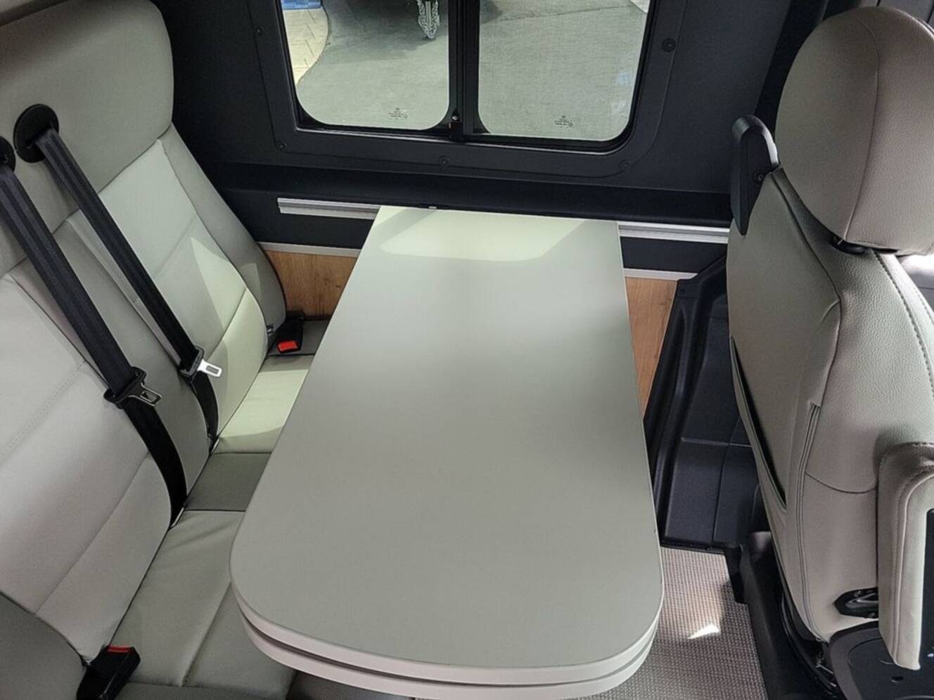 A photo of this 2025 Airstream Rangeline 21