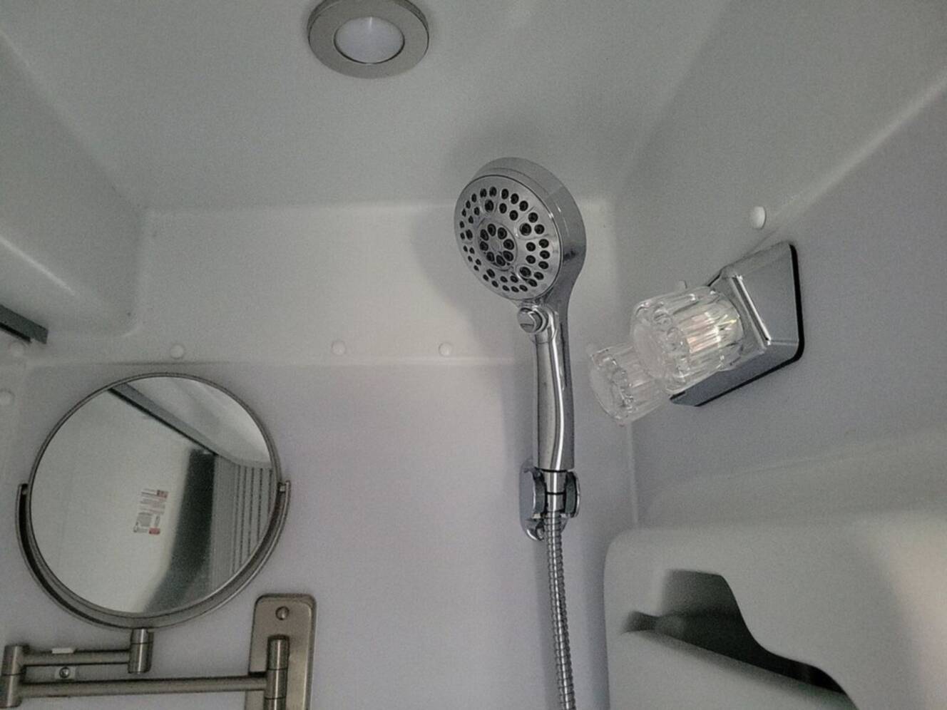 A photo of this 2025 Airstream Rangeline 21