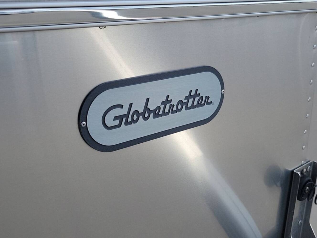 A photo of this 2025 Airstream Globetrotter ® 25FB Queen